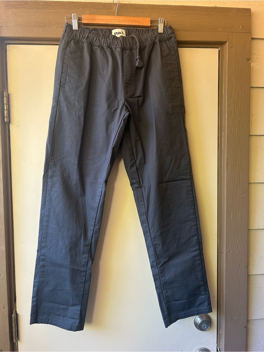 Pact Organic Men’s Twill Midweight Pant - Charcoal